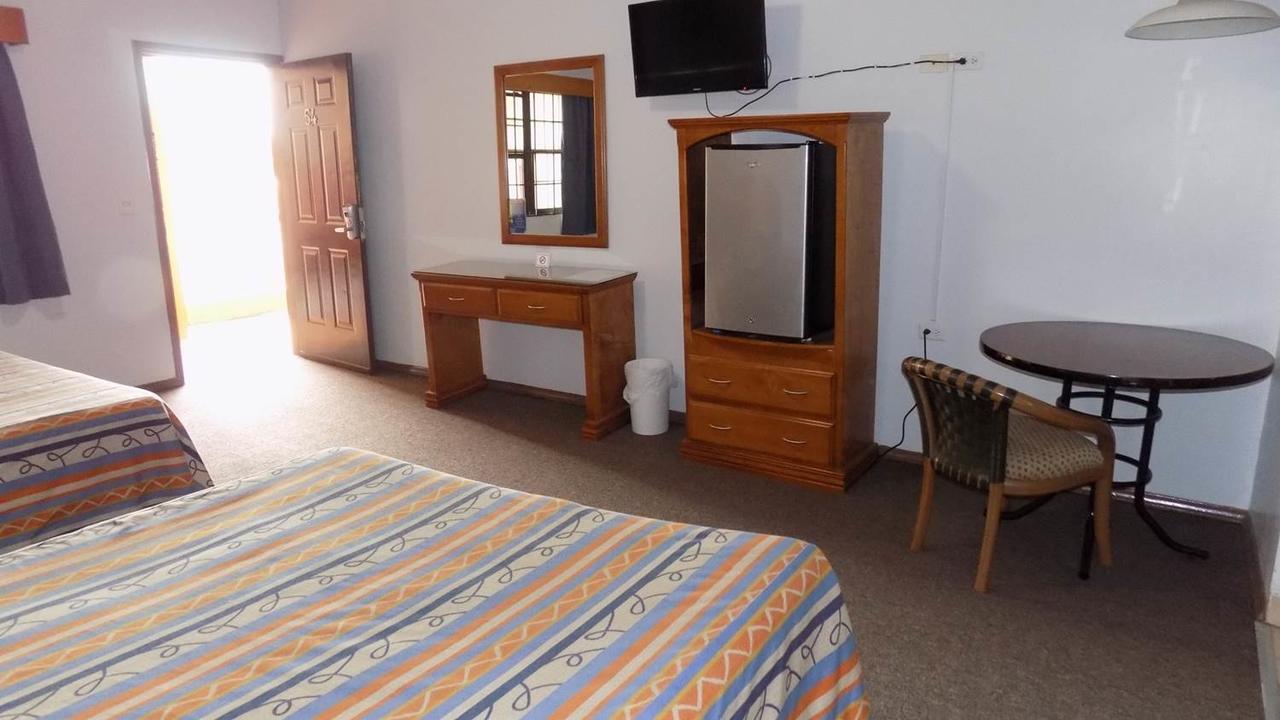 Hotel Del Camino Cuauhtémoc Zewnętrze zdjęcie