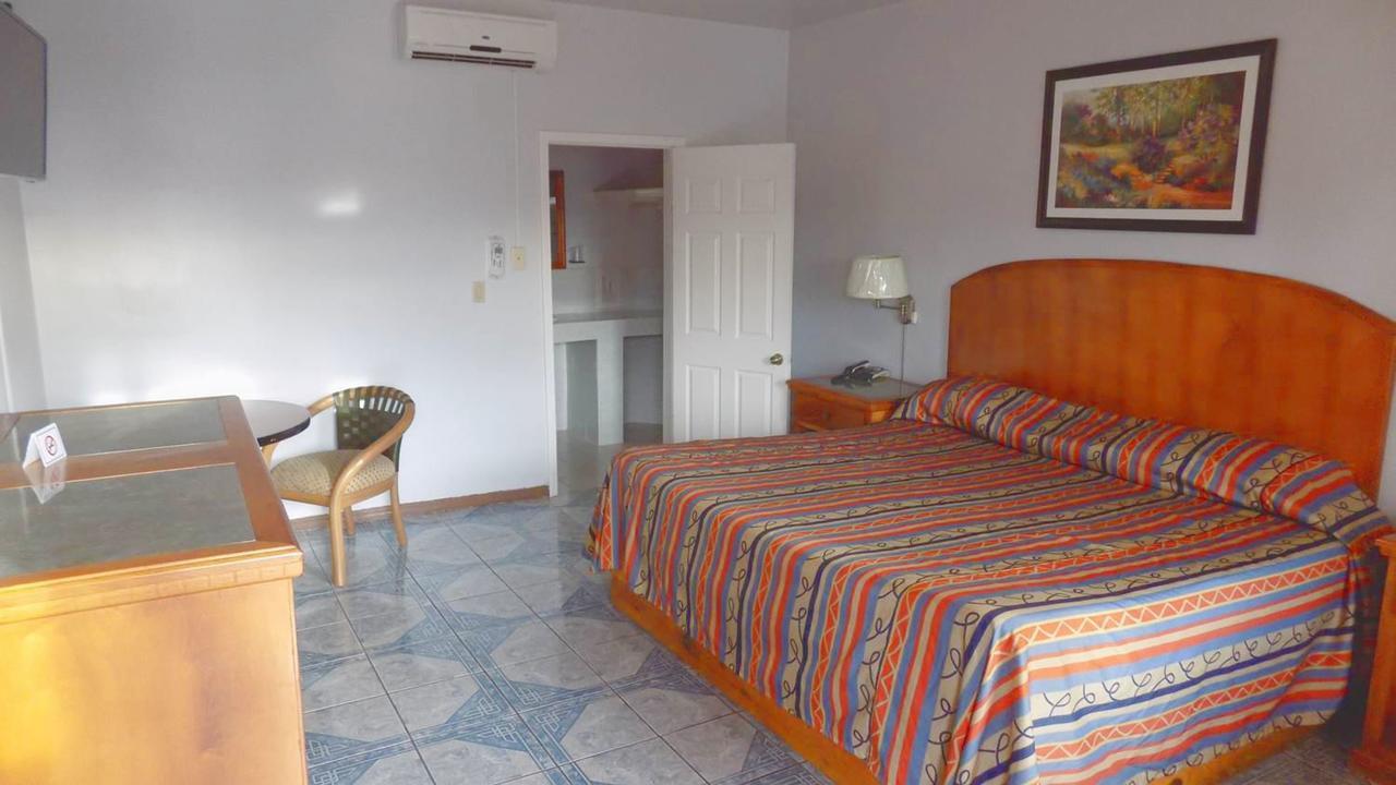 Hotel Del Camino Cuauhtémoc Zewnętrze zdjęcie