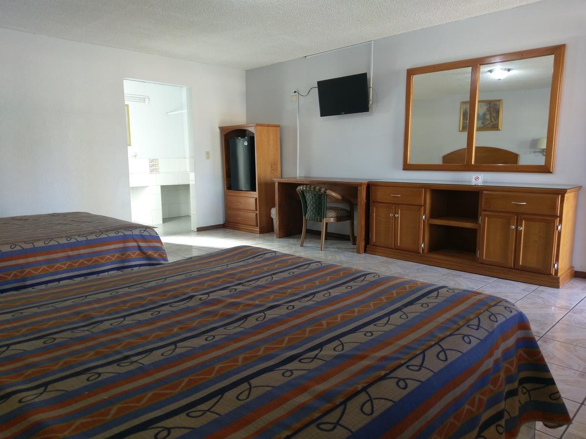 Hotel Del Camino Cuauhtémoc Zewnętrze zdjęcie