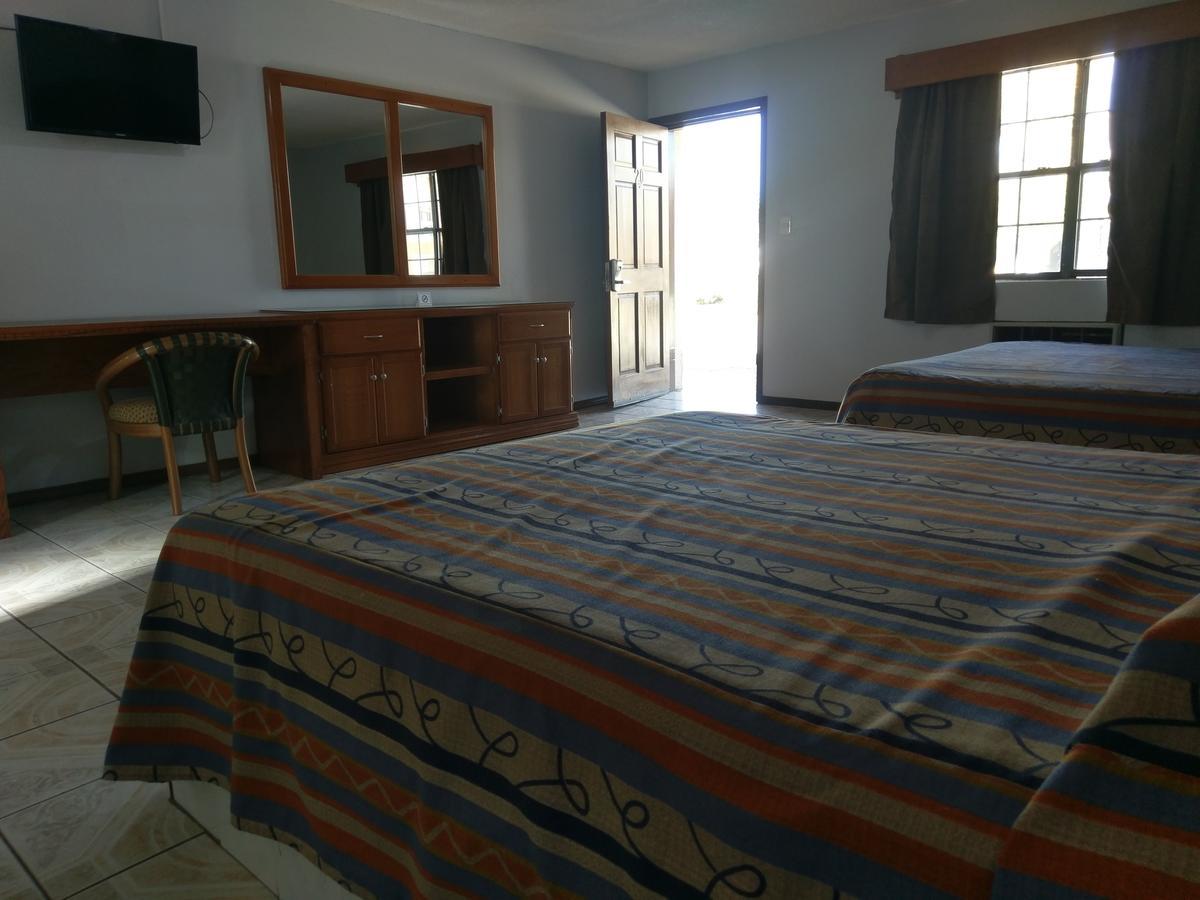 Hotel Del Camino Cuauhtémoc Zewnętrze zdjęcie