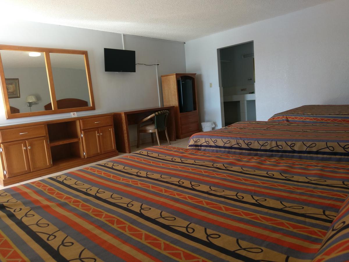 Hotel Del Camino Cuauhtémoc Zewnętrze zdjęcie