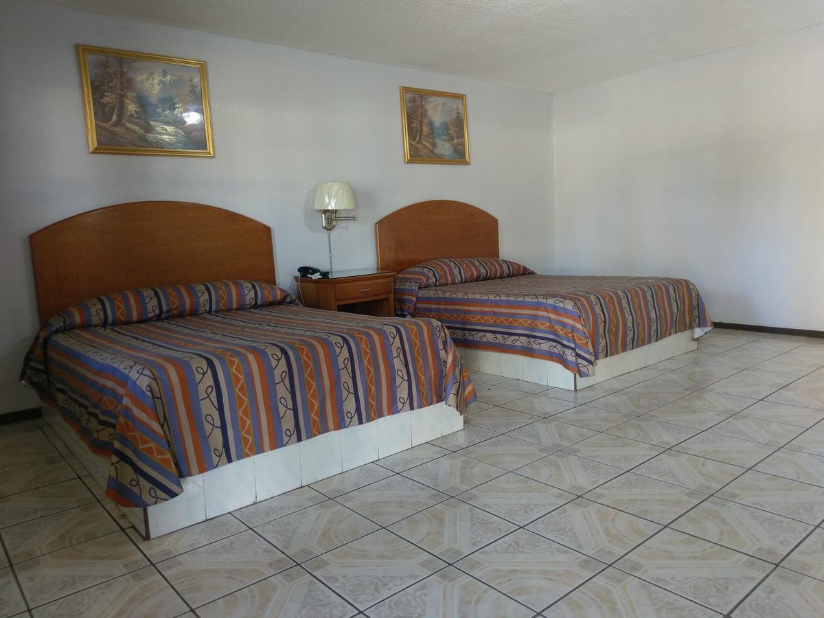 Hotel Del Camino Cuauhtémoc Zewnętrze zdjęcie